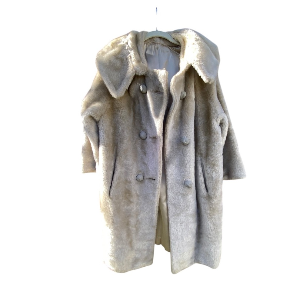 1960s Cream Faux Fur Coat 1960s Handmade faux fur collared button up coat. S - Picture 10 of 15